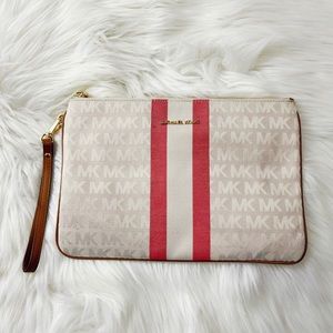 Michael Kors White/ Pink Pouch✨ like new